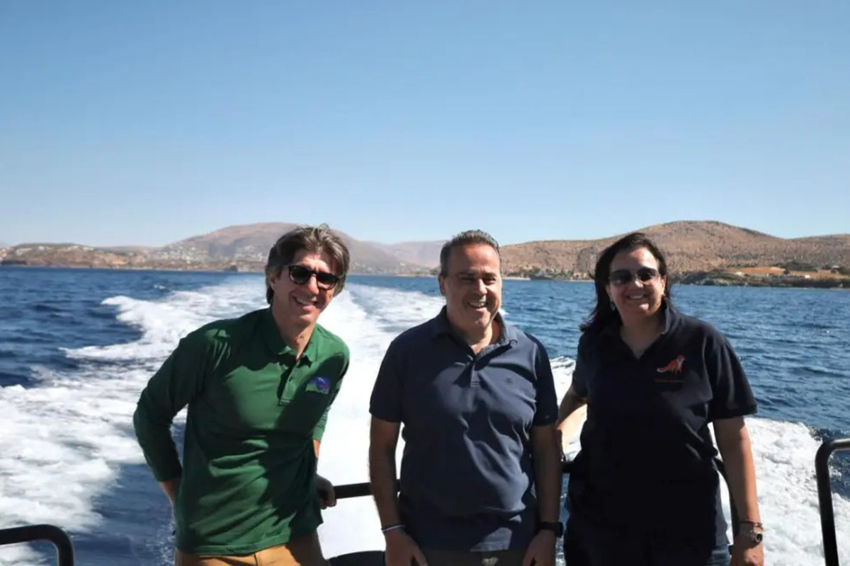 Minister Signs Presidential Decree for New South Aegean Marine Park